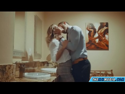 ❤️ Pe a faaosoosoina oe e se blonde busty i totonu o se faletaele lautele i le sm.klassikaprint.ru ❌️❤
